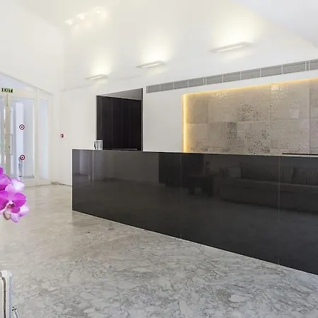 Hoposa Montelin Порт-де-Польєнса