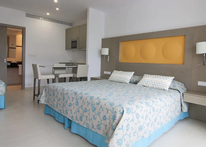 蒙泰兰豪帕萨酒店 *